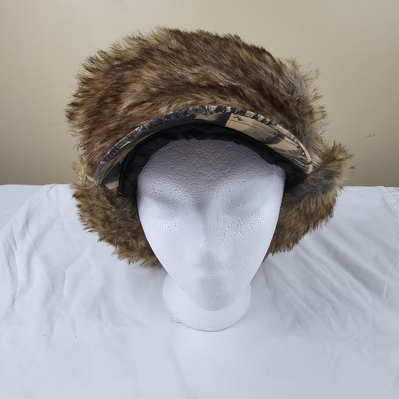 Camo faux fur bomber insulated hat with bill - Picture 2 of 9